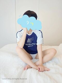 ジブリ、ポカリ.....😳