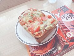[今日出勤します🏃]昨日のお昼はピザトースト🍕