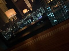 ラウンジにて。